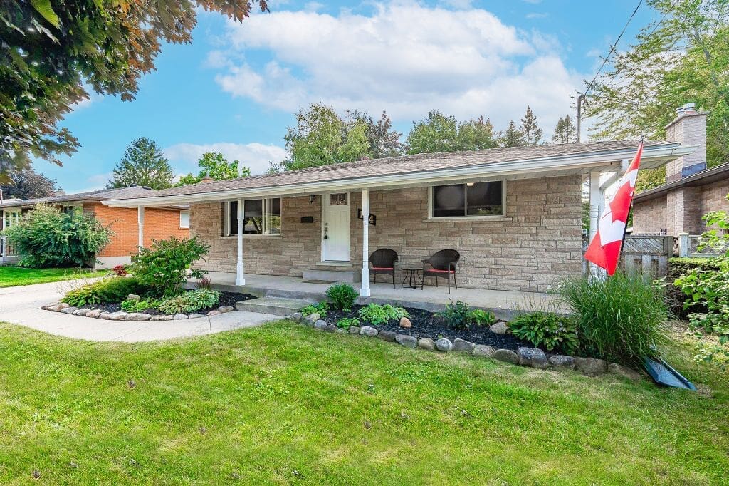 124 Mountford Dr
