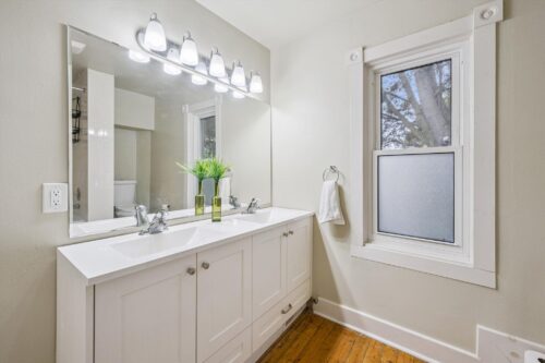 11 Neeve St