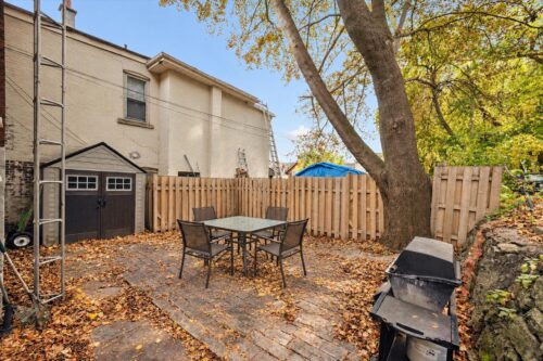 11 Neeve St