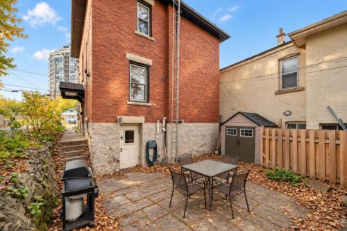 11 Neeve St
