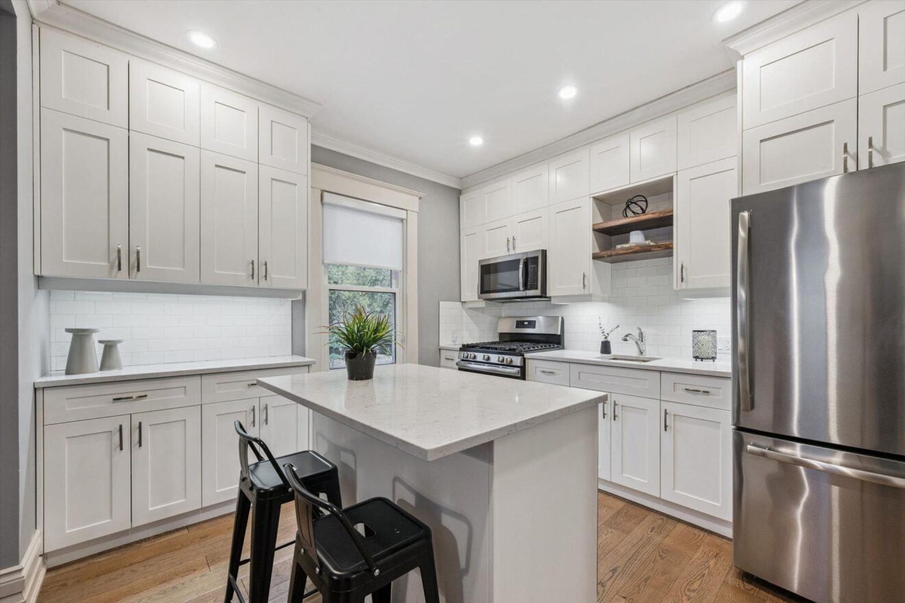 11 Neeve St