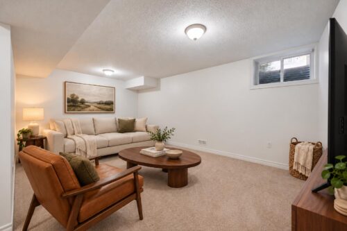 6 Revell Dr