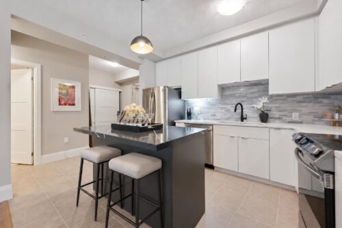 807-73 Arthur St S